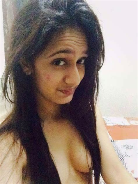xxx uae collgs grils pic nude pic