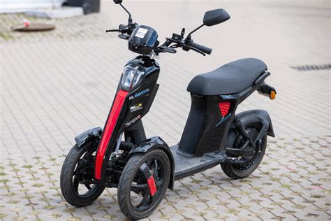 wheel electric scooters  review guide proscootersmart
