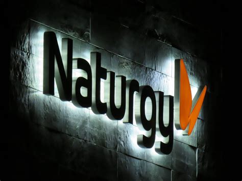 naturgy suministra electricidad  gas gratis al nh iruna park tras ceder sus instalaciones  la