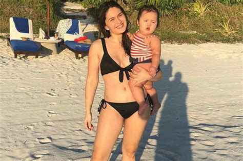 Look Pauleen Luna Flaunts Sexy Mommy Body In Amanpulo