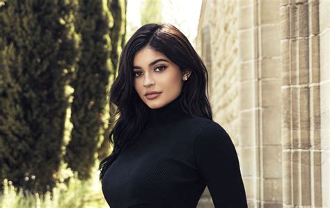 Kylie Jenner Wearing Black Top 2018 Wallpaper Hd Celebrities Wallpapers