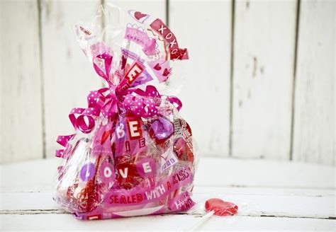 st valentine candy  image