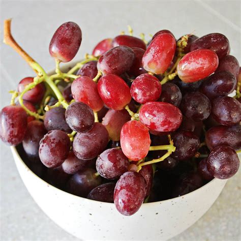pick   week crimson seedless grapes harris farm markets