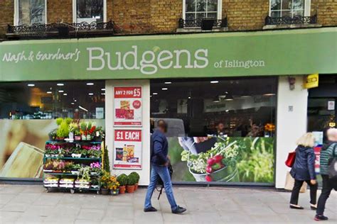 budgens closes    stores    jobs  risk ibtimes uk