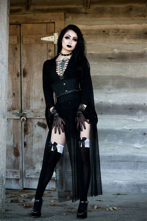 pin de yiximber cohen en moda gótica moda gótica ropa