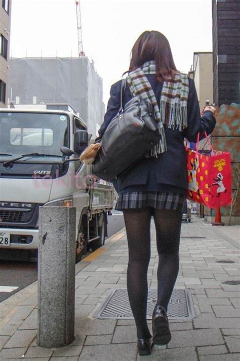 japanese schoolgirl pantyhose bobs and vagene