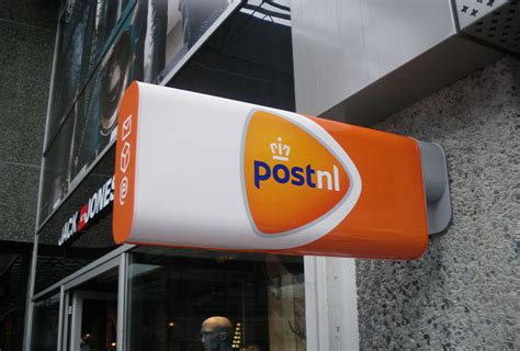 postnl ondersteunt retail partners postnl punten bij grote drukte postnl