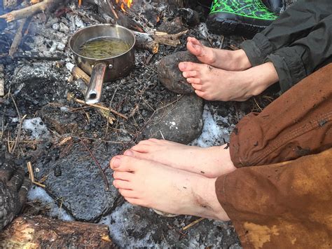 wellness  barefoot  connect   natural world