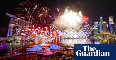 new year s eve celebrations and fireworks around the world