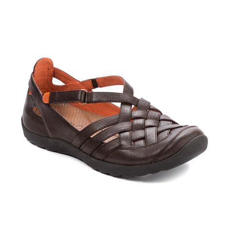 Bare Traps Womens Farrell Closed Toe Casual Sport Sandals Dk Brown