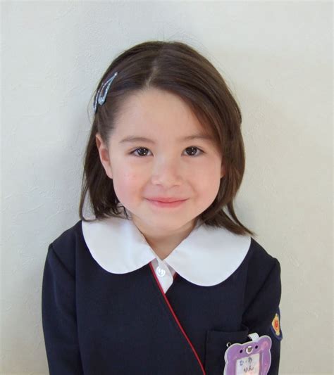 filelittle girl  kindergarten uniform  japanjpg
