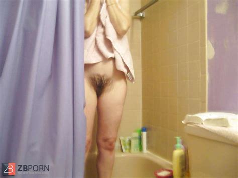 hidden cam wifey in shower zb porn