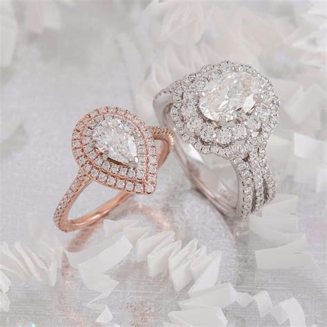 Engagement Rings And Wedding Dresses That Match Your Horoscope