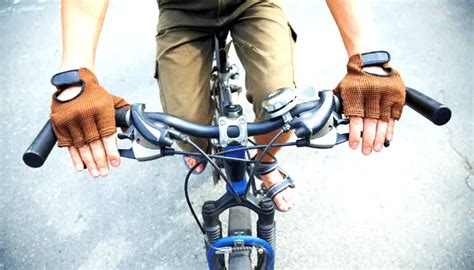ideal handlebar width road  mtb bike pursuits