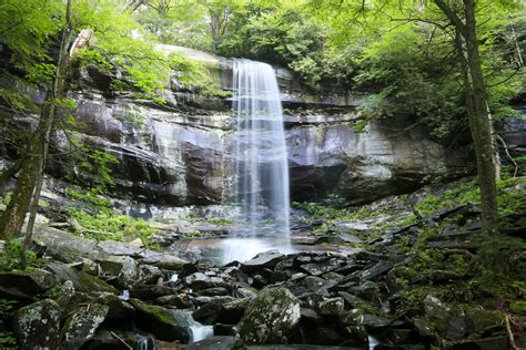 hiking  epic rainbow falls trail   great smoky mountains