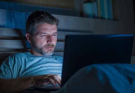 dear abby dad caught watching porn by daughter