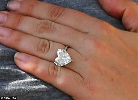 Lady Gaga Ring Lady Gaga S 6 Carat Heart Shaped Diamond