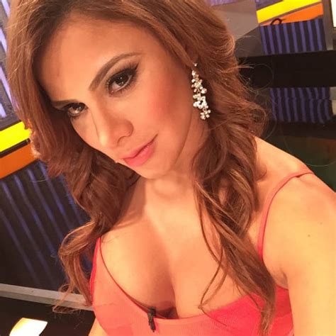 andrea rincon is a spanish tv host that sizzles with sex appeal 25 pics
