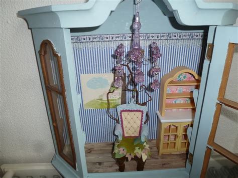 een kastje met poppenhuis interieur hout catawiki poppenhuis versierde stoelen hout