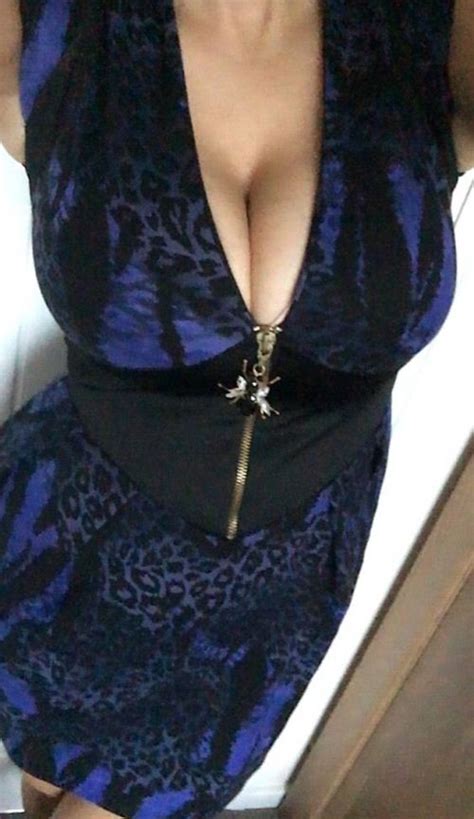 sexy mom gets swamped with messages from thirsty dudes on ebay 6 pics