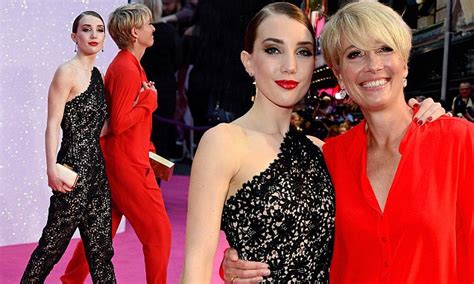 emma thompson and daughter gaia glam up for bridget jones premiere daily mail online