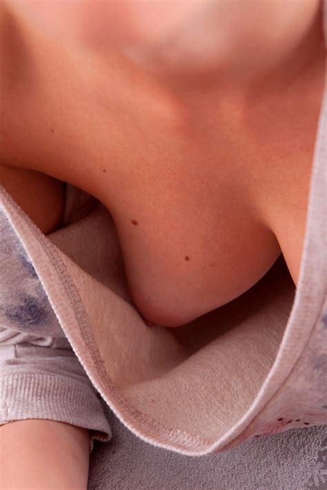 oops amateur girls nipple slip see thru pics 19 photos
