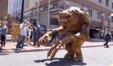 This Rancor Costume Takes Star Wars Cosplay To A Whole New