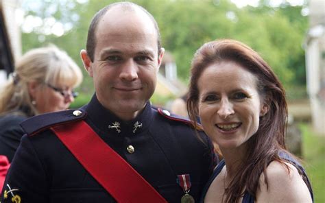 british army sergeant having tinder affair tried to murder wife by