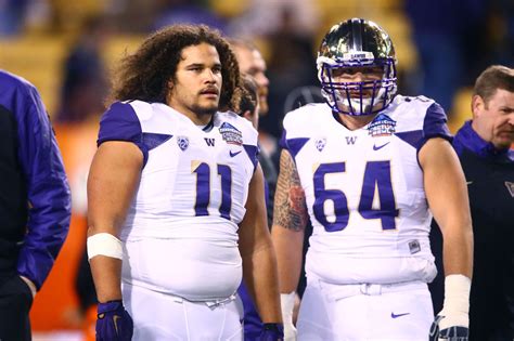 analyzing  husky football roster isnt   young uw dawg pound