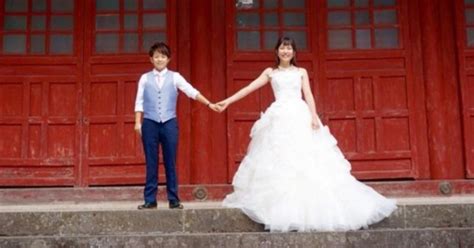 couple take wedding pics in 26 countries where gay
