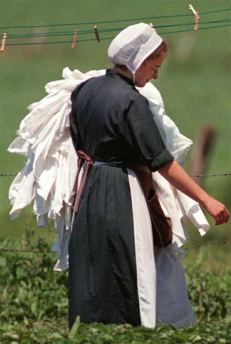 A Simple Amish Scene So Peaceful Amish People Amish Proverbs Church
