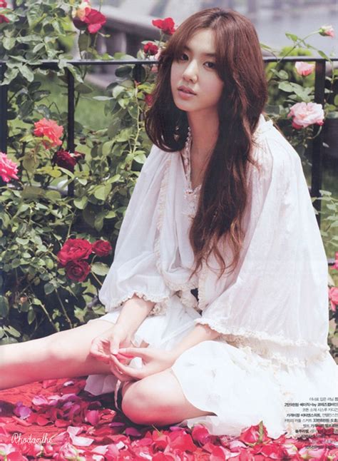 Kontes Seo Seo Ji Hye Summer White Fashion Photography