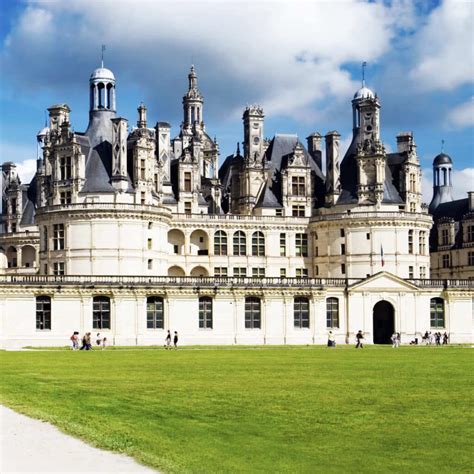 chateau de chambord travel guide  history snippets  paris