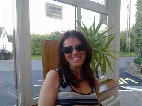 Haylebb96e6 49 From London Is A Local Granny Looking For