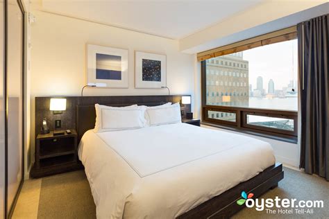 conrad  york downtown review    expect   stay