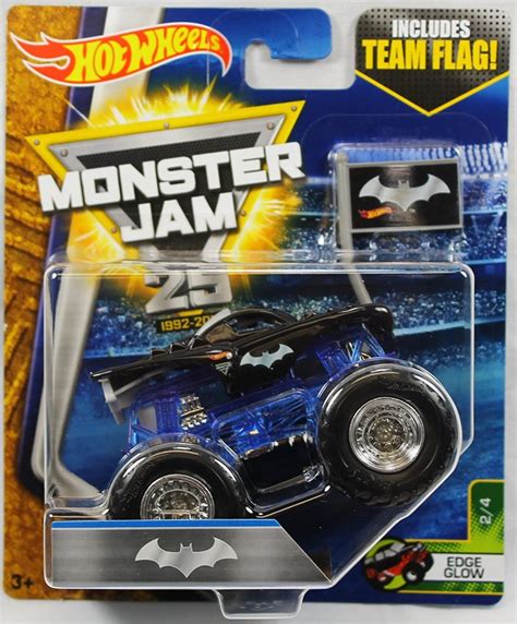 hot wheels monster jam batman med flagga monster trucks mm hot