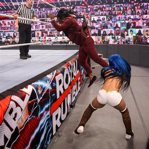 Royal Rumble 2021 ~ Carmella Vs Sasha Banks Wwe Photo 43792118
