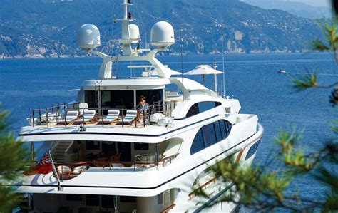luxury crewed yachts charter