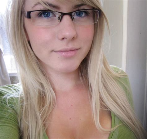 blonde and glasses prettygirls