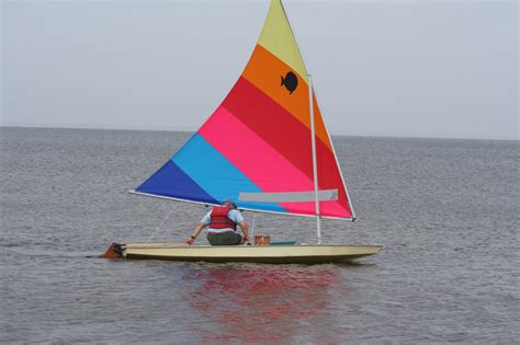 small boat restoration sunfish sailboat hull spars   specifications
