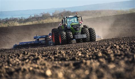 big consignment  fendt tractors     ac farm agrilandie