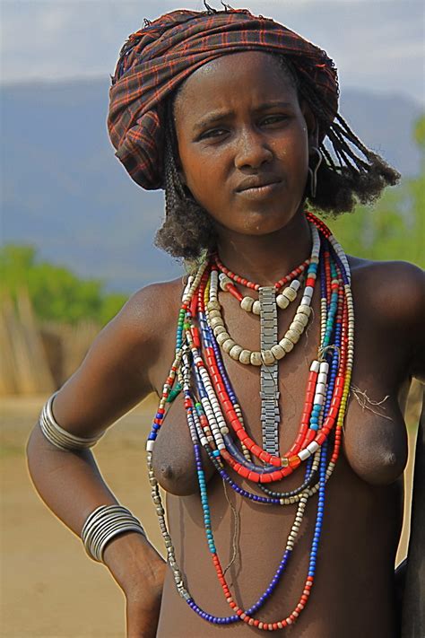 erbore girl omo valley ethiopia bill roe flickr