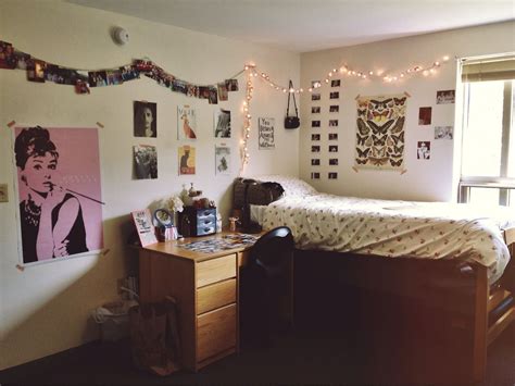 Random Classic Missing The Aesthetic Of My Sophomore Dorm Cool Dorm