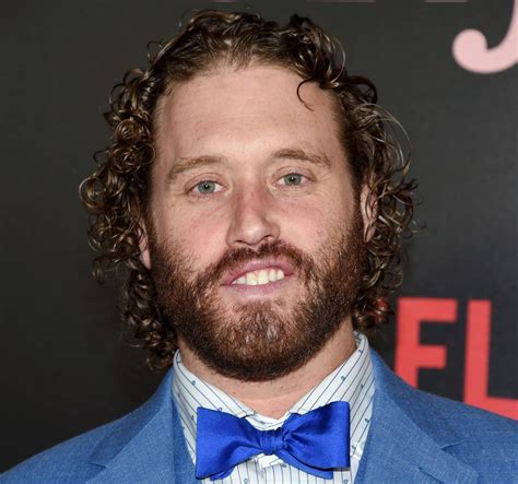 t j miller claims silicon valley actress who accused him of bullying