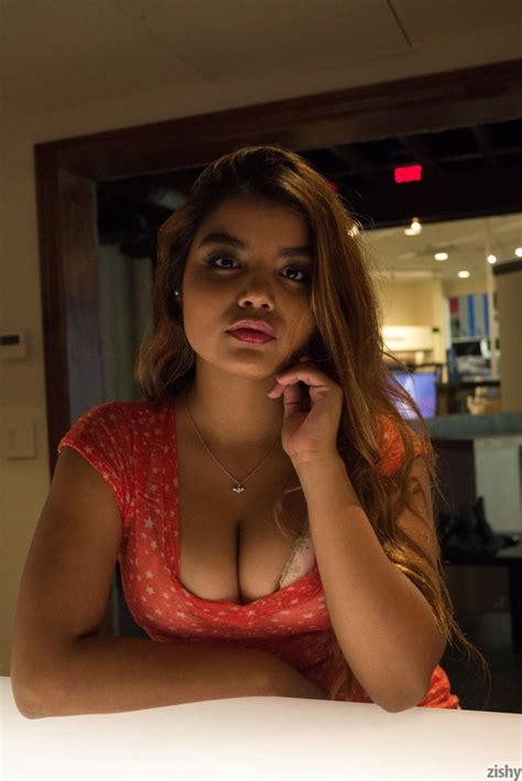 hot big boob indian photoshoot model nudes leaked 114