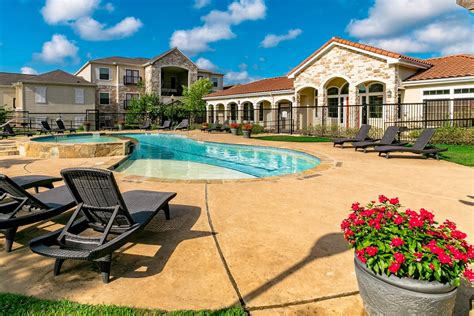 stonebrook apartments  rent  tyler texas luxury