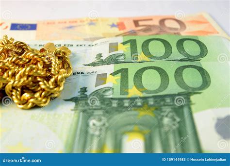 verschil afsluiten nota en valuta van de euro bank afsluiten stock afbeelding image