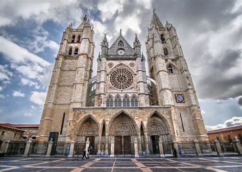 conoce todo sobre la catedral de leon en espana