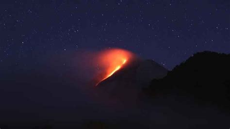 Lava Streams From Indonesias Mount Merapi In New Eruption 5