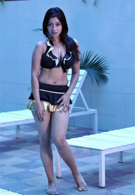 unseen tamil actress images pics hot payal ghosh sexy thunder thighs navel hot pics